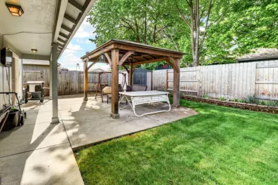 921 Birmingham Street, Medford, OR 97501 - Photo 11