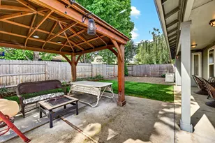921 Birmingham St, Medford, OR 97501 - Photo 13