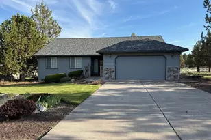 476 Nutcracker Dr, Redmond, OR 97756 - Photo 1
