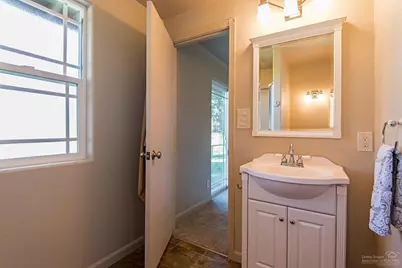 22520 Carolyn Court, Bend, OR 97701 - Photo 11