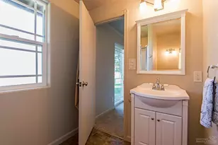 22520 Carolyn Ct, Bend, OR 97701 - Photo 11