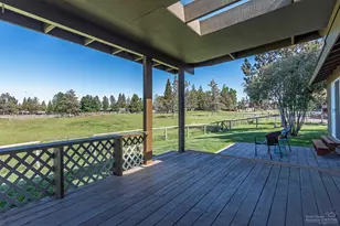 22520 Carolyn Ct, Bend, OR 97701 - Photo 17