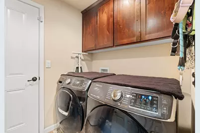 944 Stonewater Drive, Eagle Point, OR 97524 - Photo 23