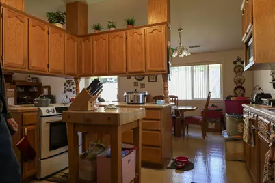 17 Blue Heron Court, Eagle Point, OR 97524 - Photo 5