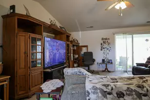 17 Blue Heron Ct, Eagle Point, OR 97524 - Photo 3