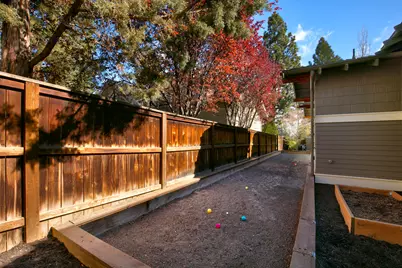 691 NW Yosemite Drive, Bend, OR 97703 - Photo 25