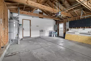 3035 Adams Cir, Medford, OR 97504 - Photo 29