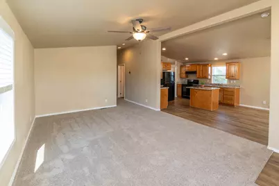 472 SE 7th Street, Madras, OR 97741 - Photo 5