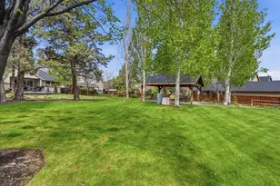 437 NW 27th St, Redmond, OR 97756 - Photo 33