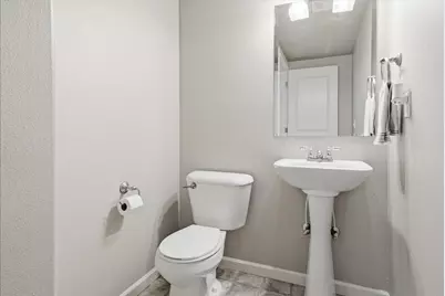 437 NW 27th Street, Redmond, OR 97756 - Photo 9