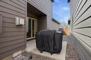 437 NW 27th St, Redmond, OR 97756 - Photo 27