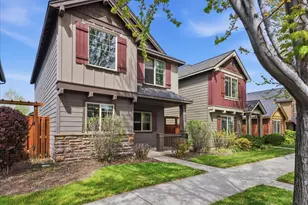 437 NW 27th St, Redmond, OR 97756 - Photo 3