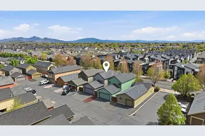 437 NW 27th Street, Redmond, OR 97756 - Photo 35