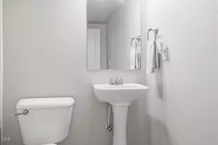 437 NW 27th St, Redmond, OR 97756 - Photo 9