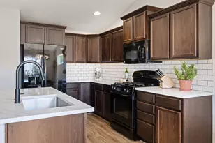 321 SW Antler Ridge Ct, Redmond, OR 97756 - Photo 9