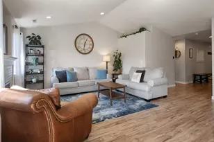 321 SW Antler Ridge Ct, Redmond, OR 97756 - Photo 3