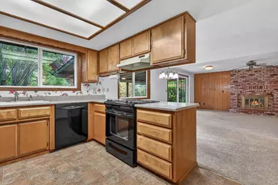 2892 Banner Court, Medford, OR 97504 - Photo 9