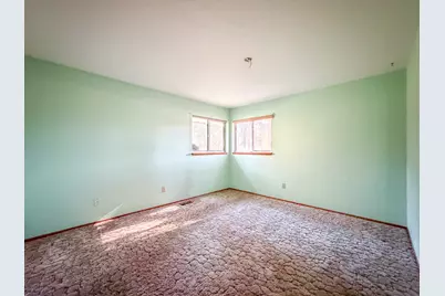 15972 Sunrise Boulevard, La Pine, OR 97739 - Photo 11