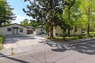 579 Franquette St, Medford, OR 97501 - Photo 13