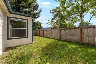 579 Franquette St, Medford, OR 97501 - Photo 23