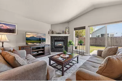 3023 NE Red Oak Drive, Bend, OR 97701 - Photo 13
