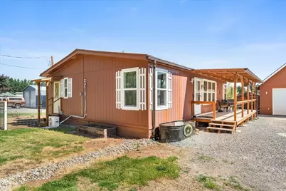 1807 Rounds Avenue, Grants Pass, OR 97527 - Photo 3