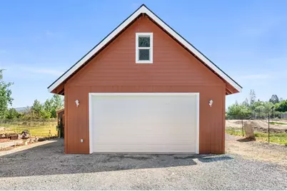 1807 Rounds Avenue, Grants Pass, OR 97527 - Photo 29