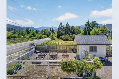 6928 Wagner Creek Road, Talent, OR 97540 - Photo 9