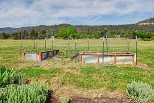 983 Old Stage Rd, Central Point, OR 97502 - Photo 53