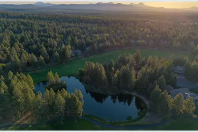 2600 NW Champion Circle, Bend, OR 97703 - Photo 35