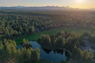 2600 NW Champion Cir, Bend, OR 97703 - Photo 35