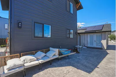 124 W Antler Avenue, Redmond, OR 97756 - Photo 39