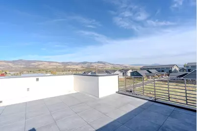 312 E Rapp Road, Talent, OR 97540 - Photo 17