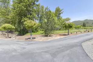8110 New Hope Rd, Grants Pass, OR 97527 - Photo 37