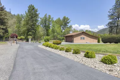 8110 New Hope Road, Grants Pass, OR 97527 - Photo 35