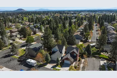 19827 Powers Road, Bend, OR 97702 - Photo 37