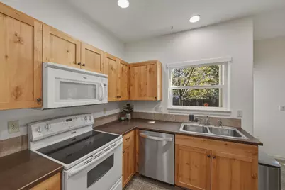 19827 Powers Road, Bend, OR 97702 - Photo 11