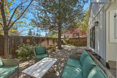 19827 Powers Road, Bend, OR 97702 - Photo 31