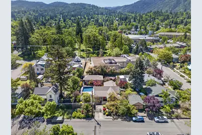 746 C Street, Ashland, OR 97520 - Photo 43