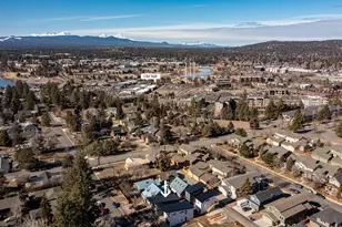 24 SW Roosevelt Ave, Bend, OR 97702 - Photo 33