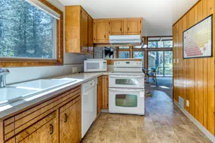 71073 Bracken Ln, Black Butte Ranch, OR 97759 - Photo 15