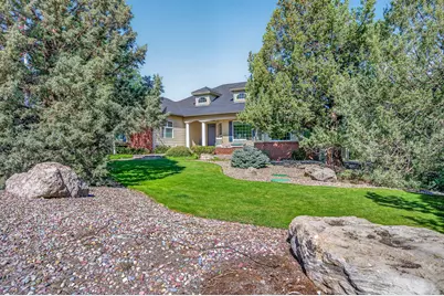 1045 Cinnamon Teal Drive, Redmond, OR 97756 - Photo 3