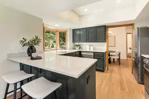 60768 Breckenridge St, Bend, OR 97702 - Photo 9