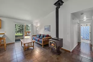 18887 Choctaw Rd, Bend, OR 97702 - Photo 5