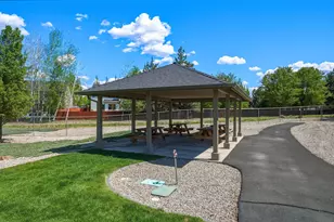 2933 NW Hemlock Ln, Redmond, OR 97756 - Photo 45
