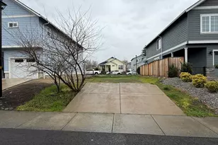 249 Willow Way, Talent, OR 97540 - Photo 9
