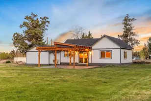 63130 Stenkamp Rd, Bend, OR 97701 - Photo 3
