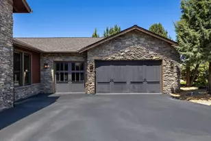 1144 Highland View Loop, Redmond, OR 97756 - Photo 11