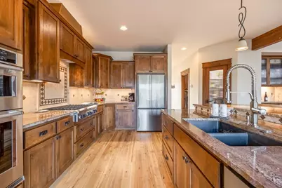 67167 Highway 20, Bend, OR 97703 - Photo 19
