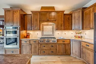 67167 Hwy 20, Bend, OR 97703 - Photo 17
